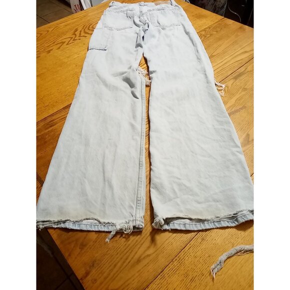 WE THE FREE Jeans Womens 24 BLUE Preowned Summer Denim DISTRESSED FLARED FLARE ? - Picture 15 of 16